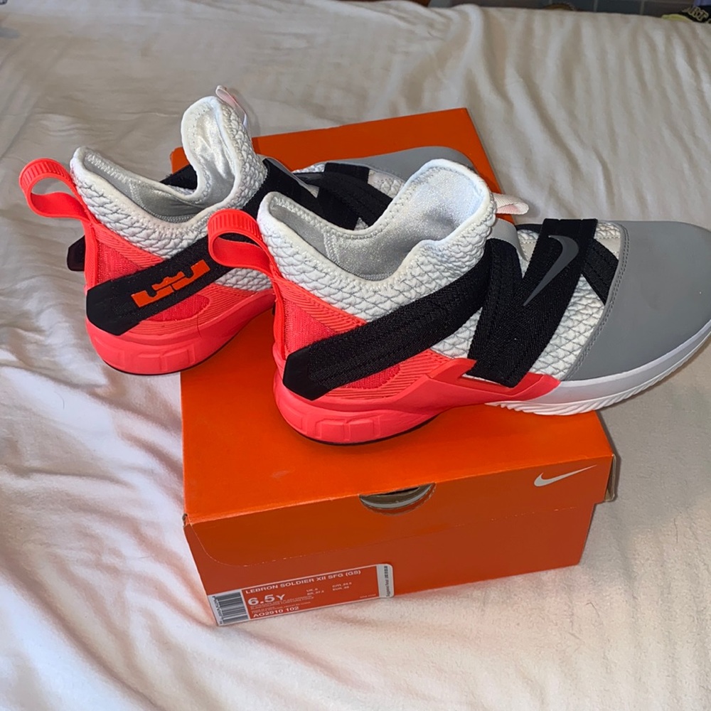 Lebron Soldier XII SFG